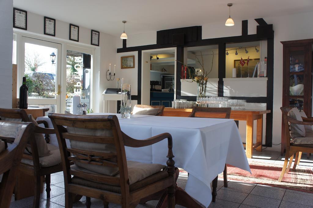 Lyng Dal Hotel Og Restaurant Ry Exterior foto