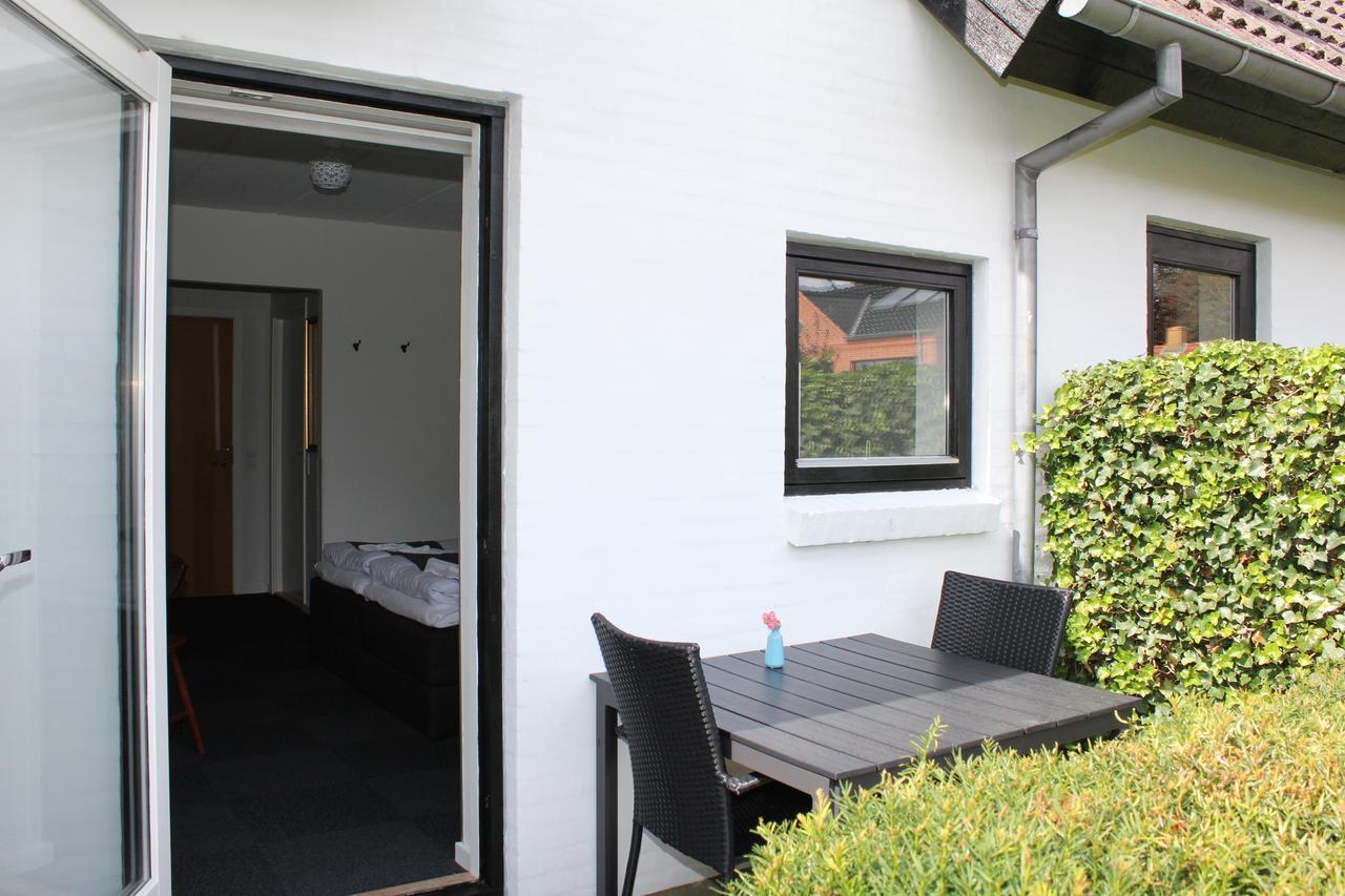 Lyng Dal Hotel Og Restaurant Ry Exterior foto